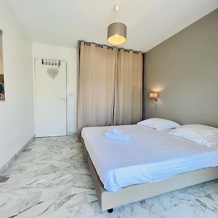 Le Pinede - Apt 4 Prs- Parking - Clim - 500M Plages Antibes Eksteriør billede