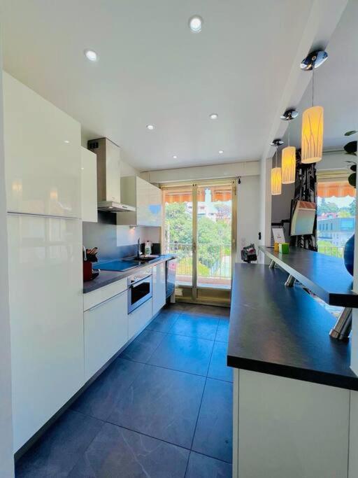Le Pinede - Apt 4 Prs- Parking - Clim - 500M Plages Antibes Eksteriør billede