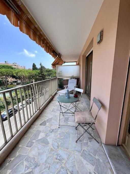 Le Pinede - Apt 4 Prs- Parking - Clim - 500M Plages Antibes Eksteriør billede