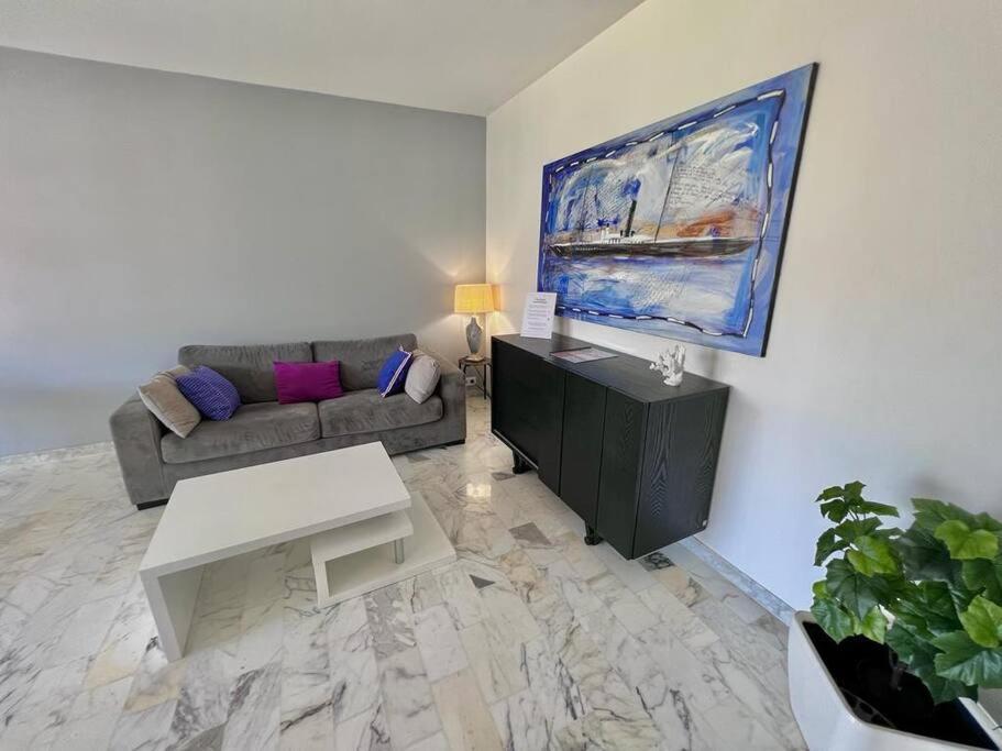 Le Pinede - Apt 4 Prs- Parking - Clim - 500M Plages Antibes Eksteriør billede